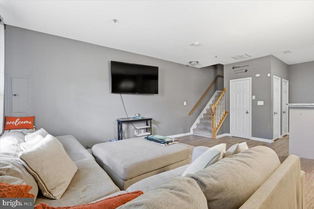 1304 Blue Heron Drive photo 3