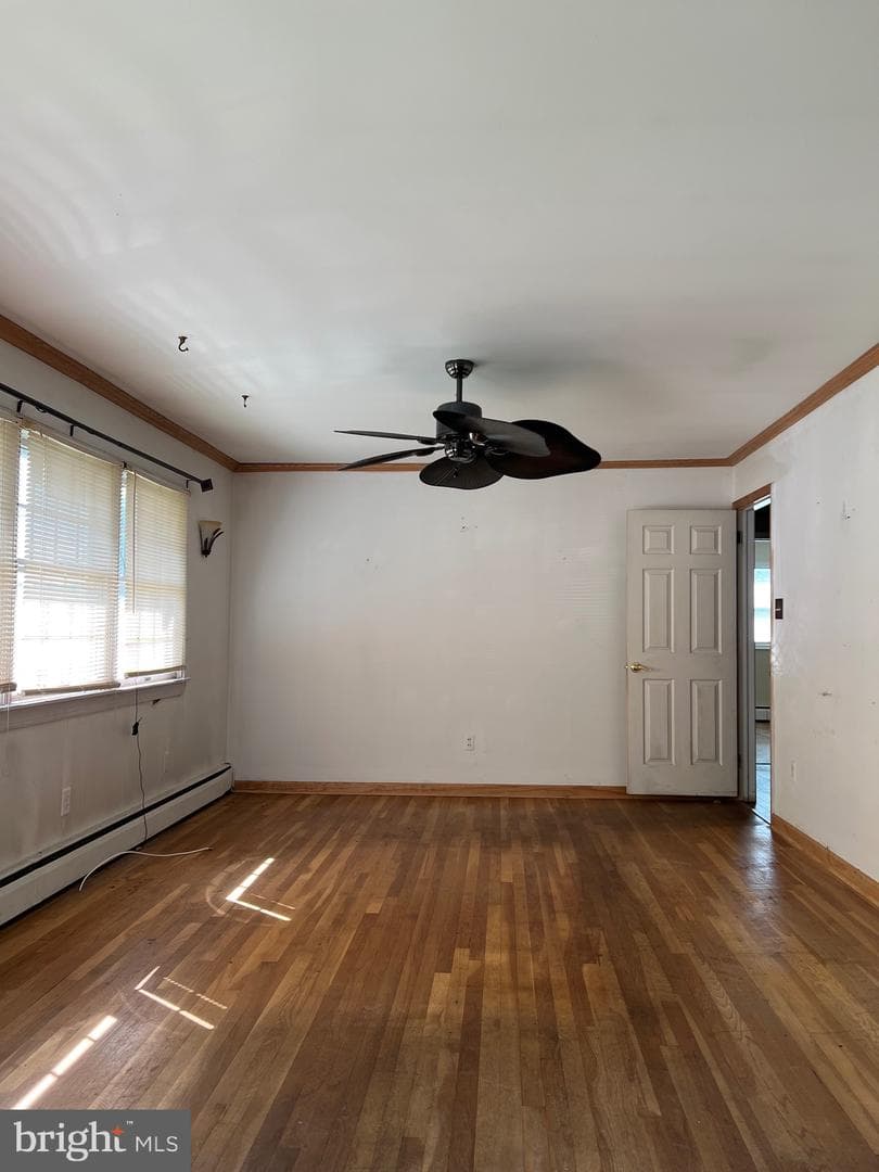 209 Reliance Avenue photo 21