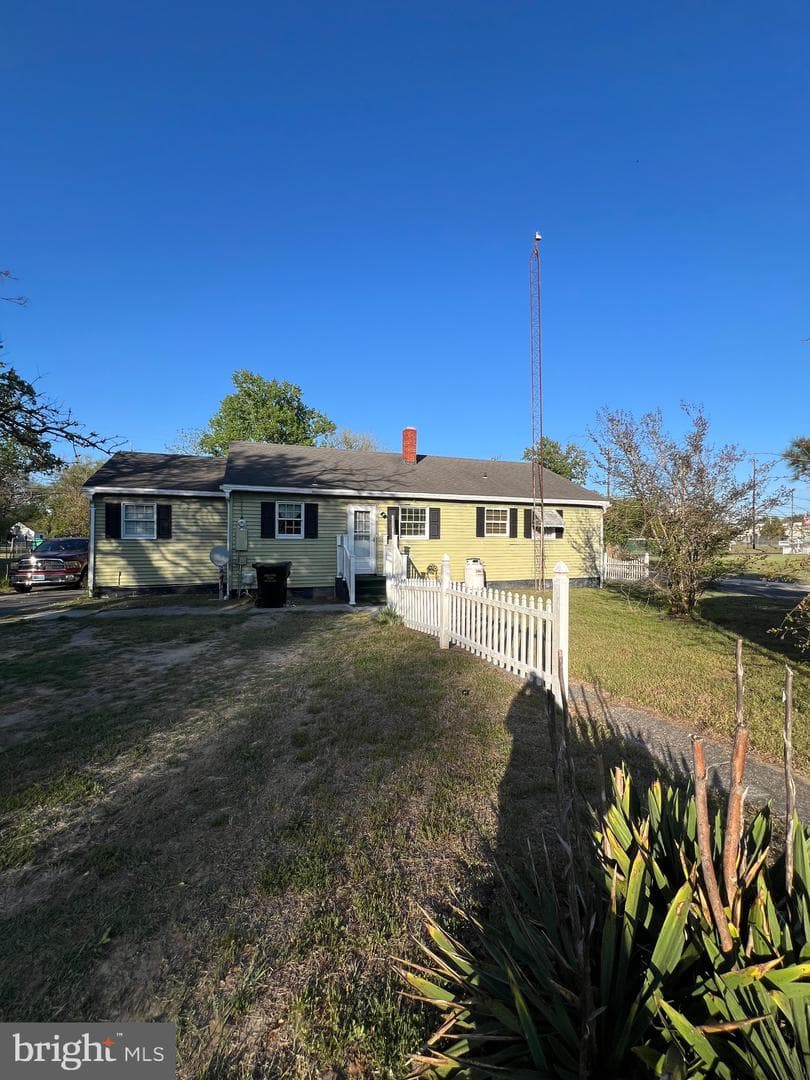 209 Reliance Avenue photo 7