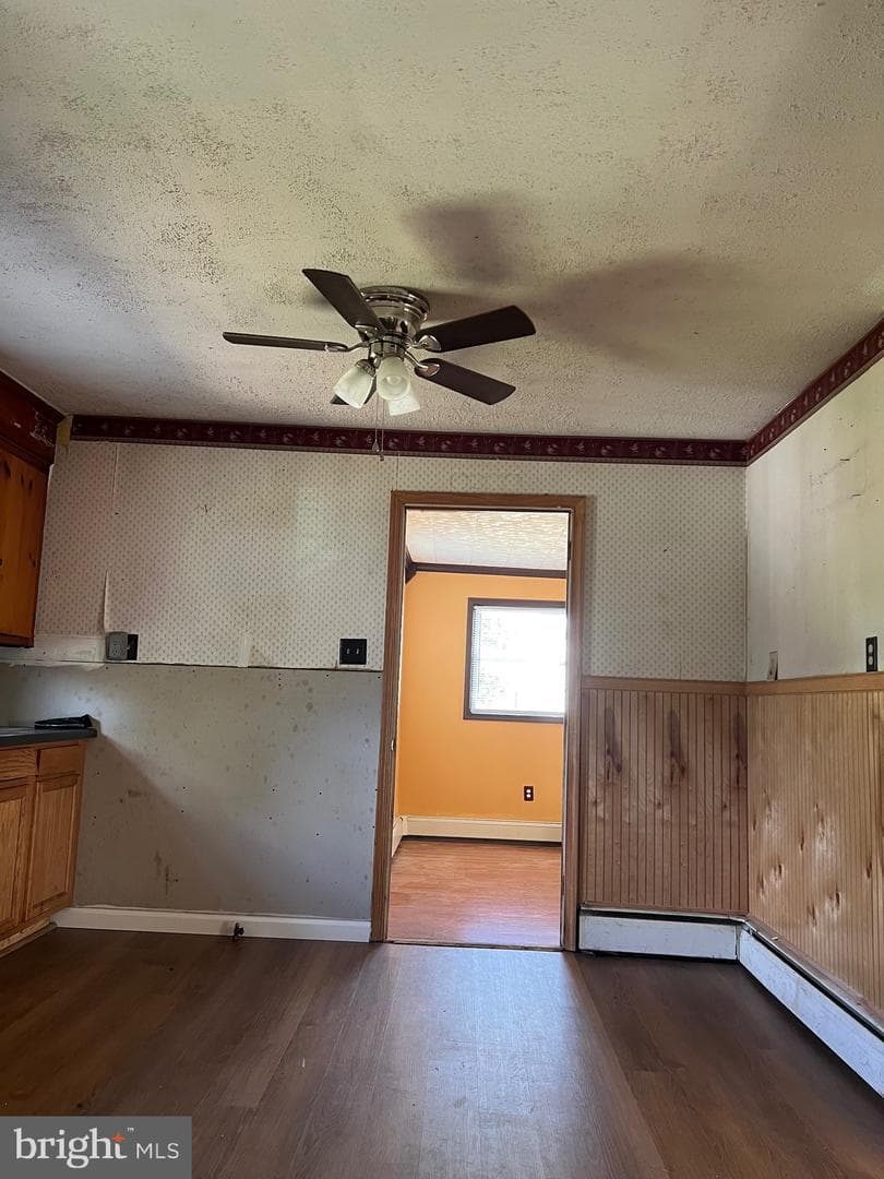 209 Reliance Avenue photo 9