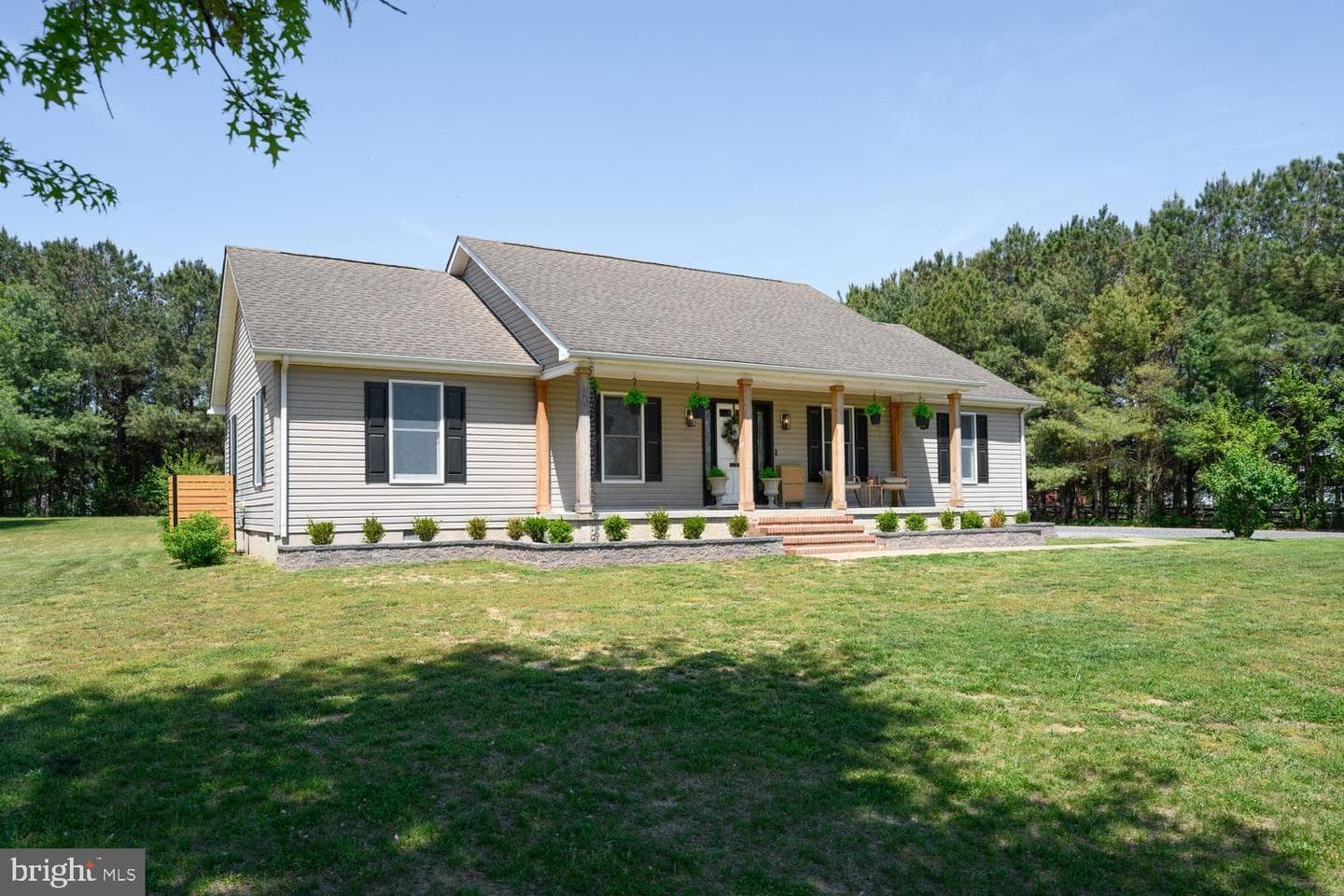 12104 Holly Road photo 1