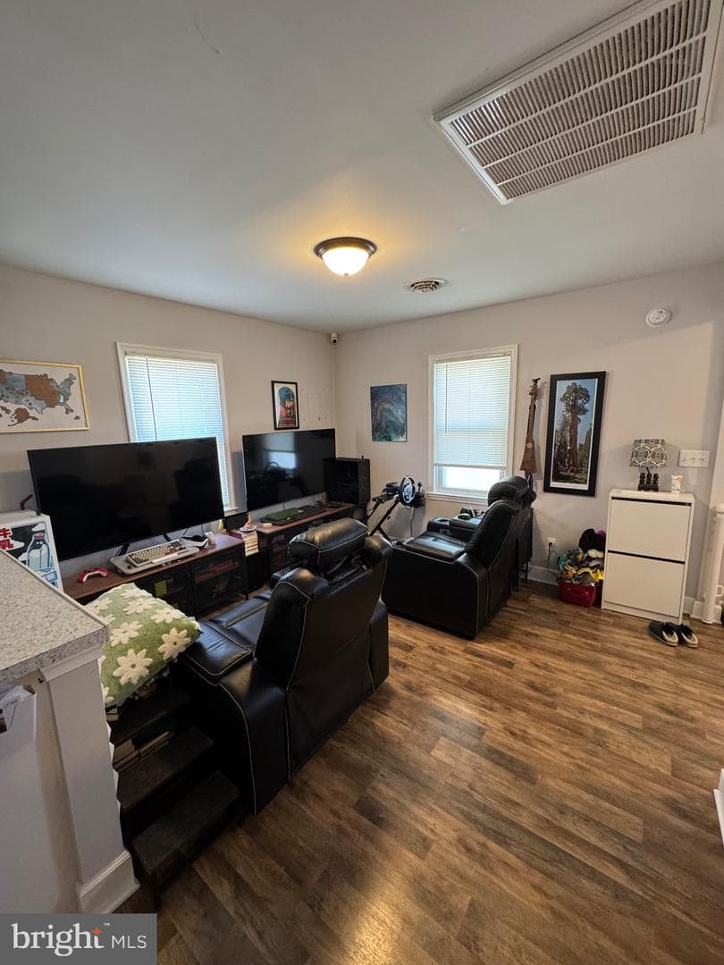 610 Lincoln Street photo 4