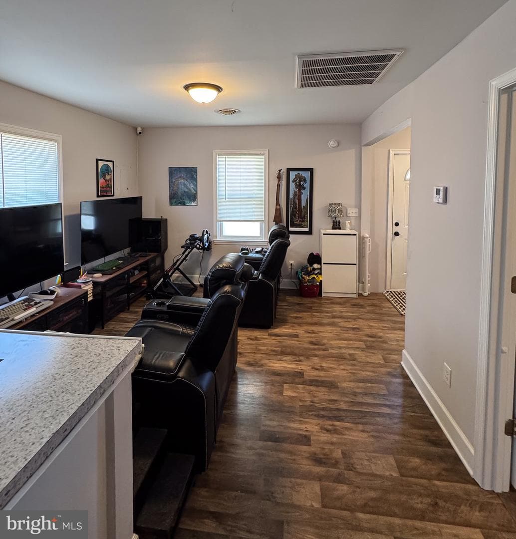 610 Lincoln Street photo 5