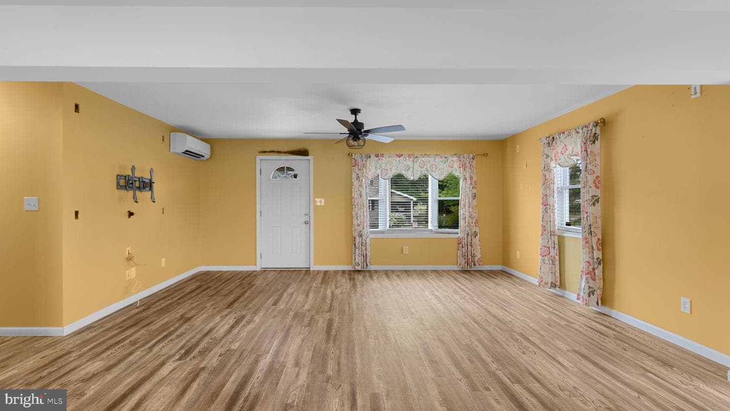 208 Oriole Avenue photo 4