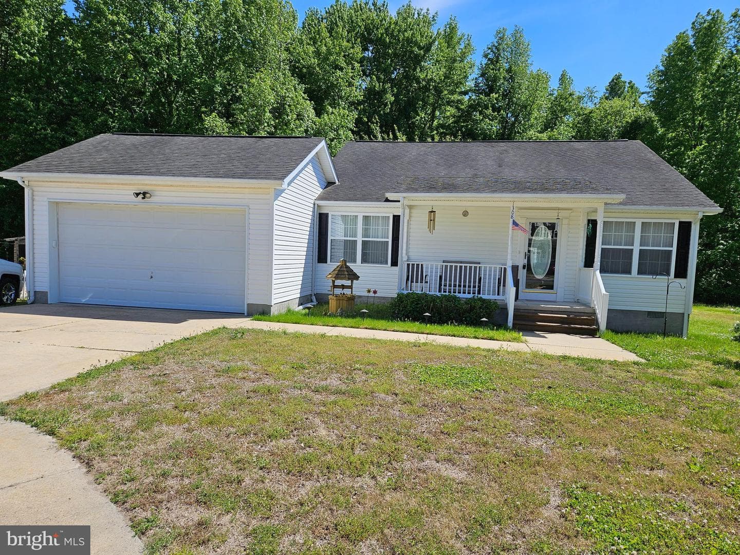1308 Chesapeake Dr photo 1