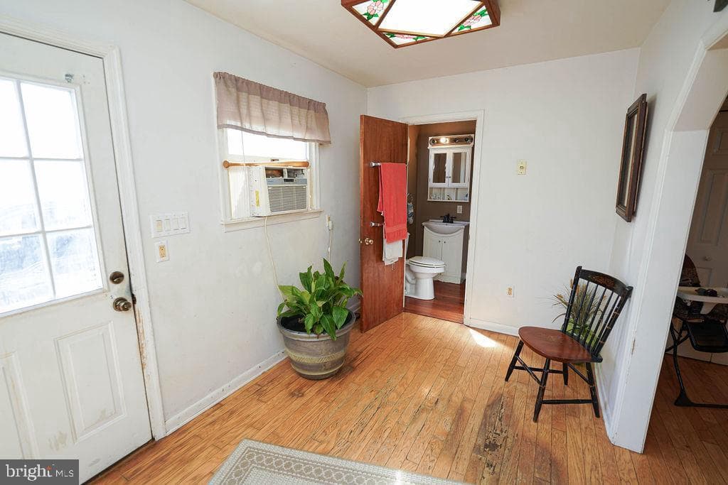 212 Main Street photo 14