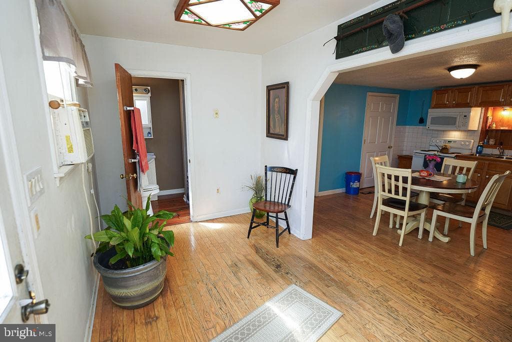 212 Main Street photo 15