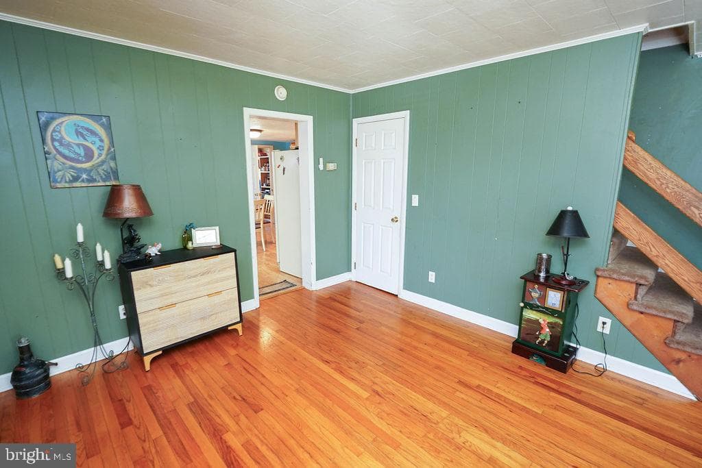 212 Main Street photo 6