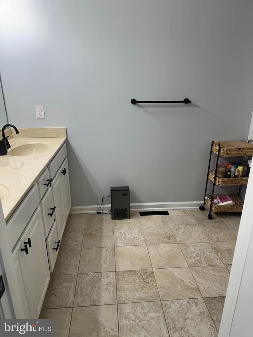 5 Seward Road photo 22