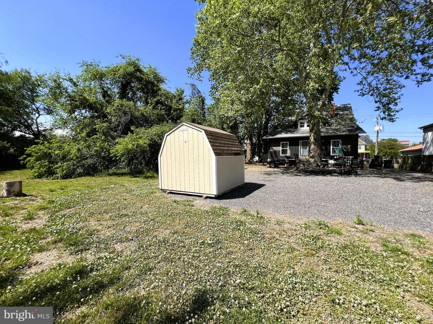 407 W Sunset Ave photo 38