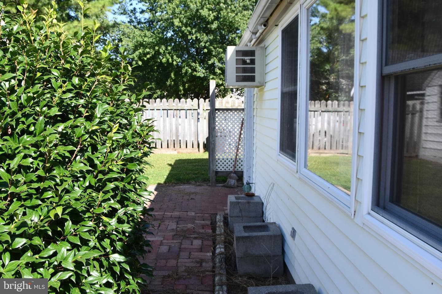158 Wright Street photo 8