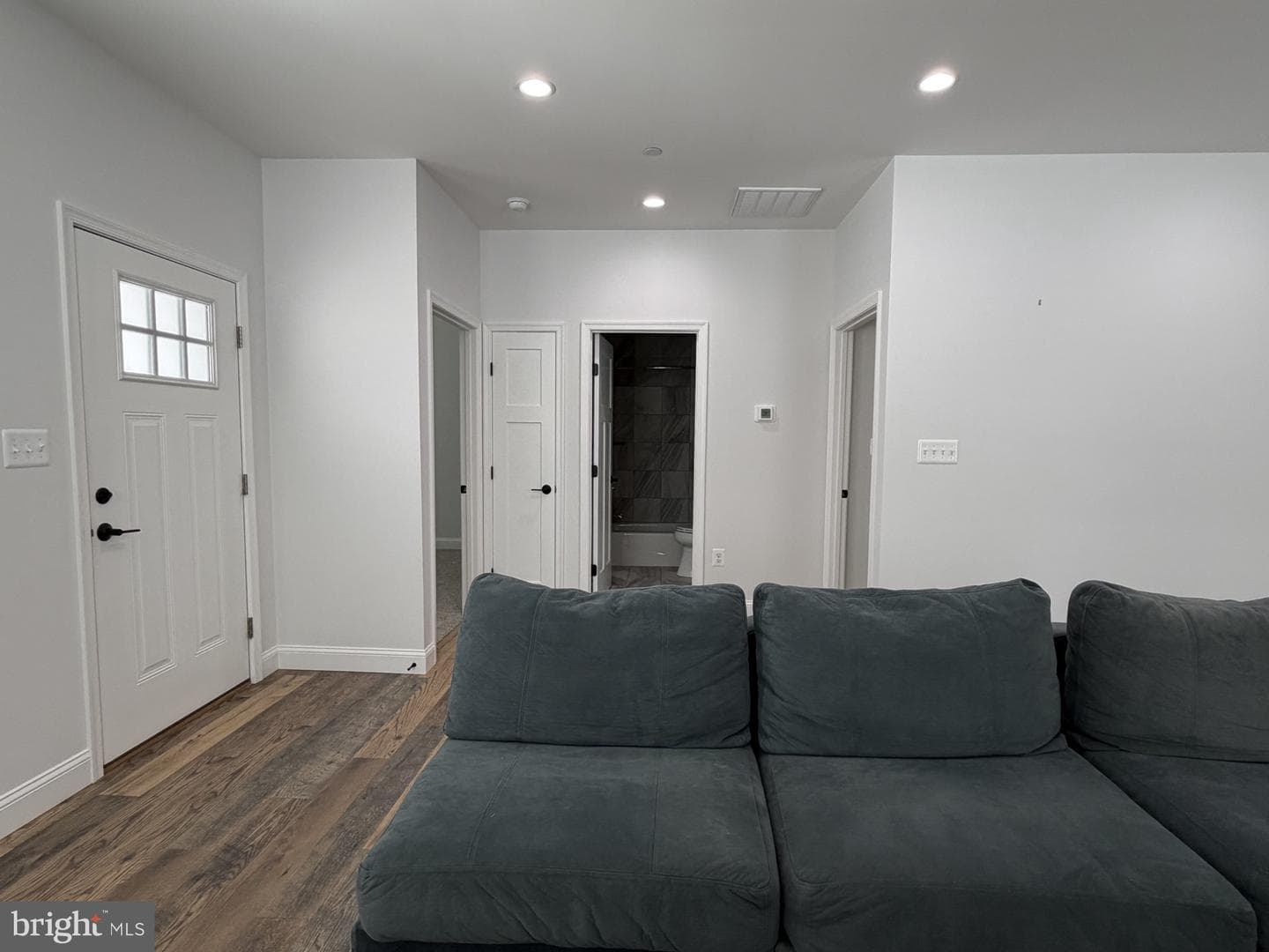 110 N School Street photo 62