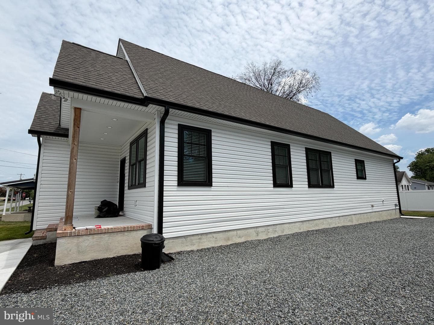 110 N School Street photo 65