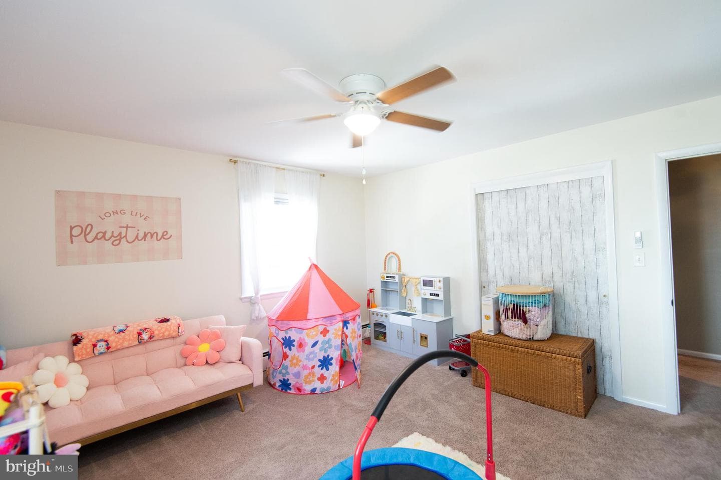 129 Bloomingdale Avenue photo 27