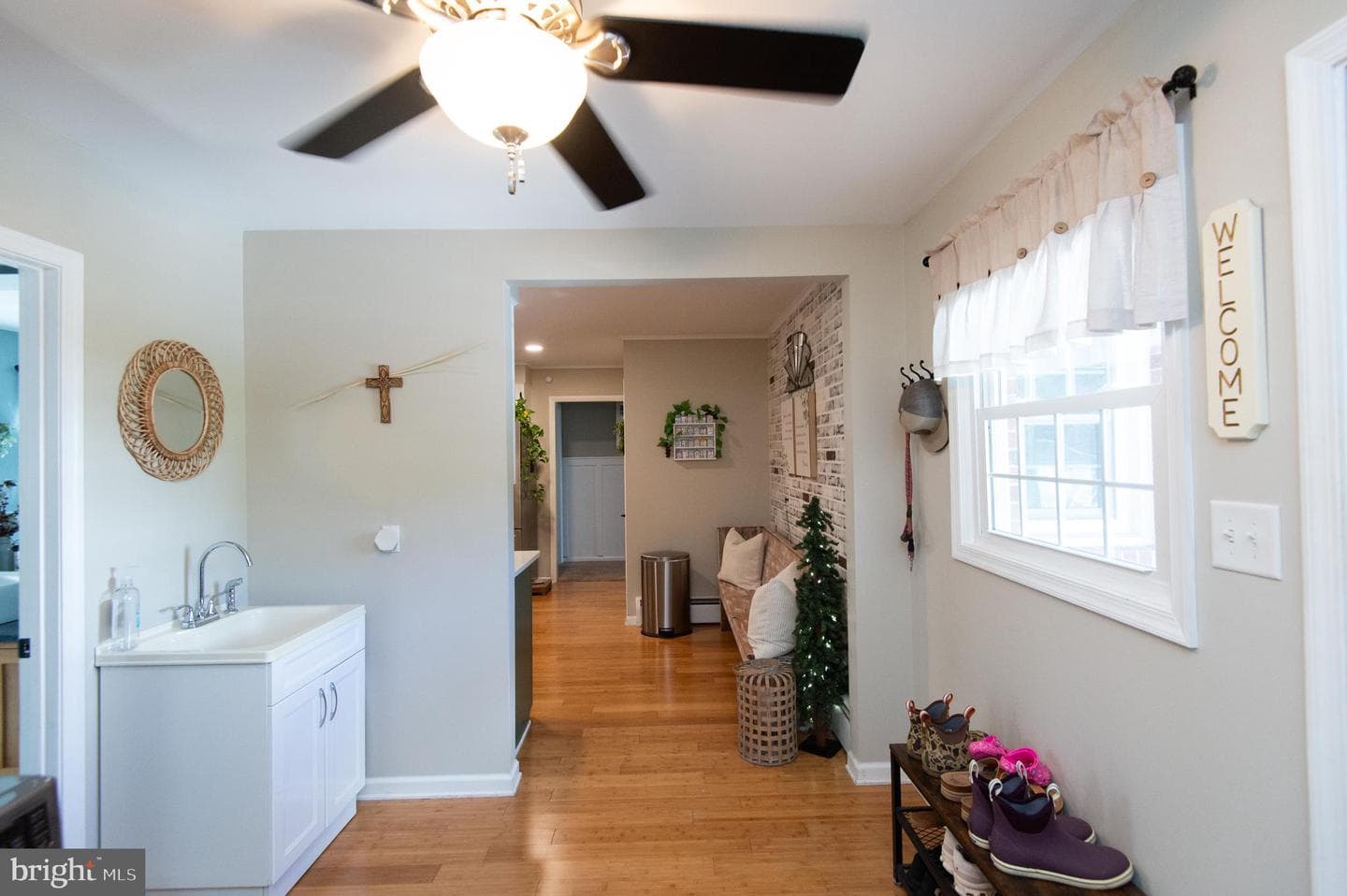 129 Bloomingdale Avenue photo 33
