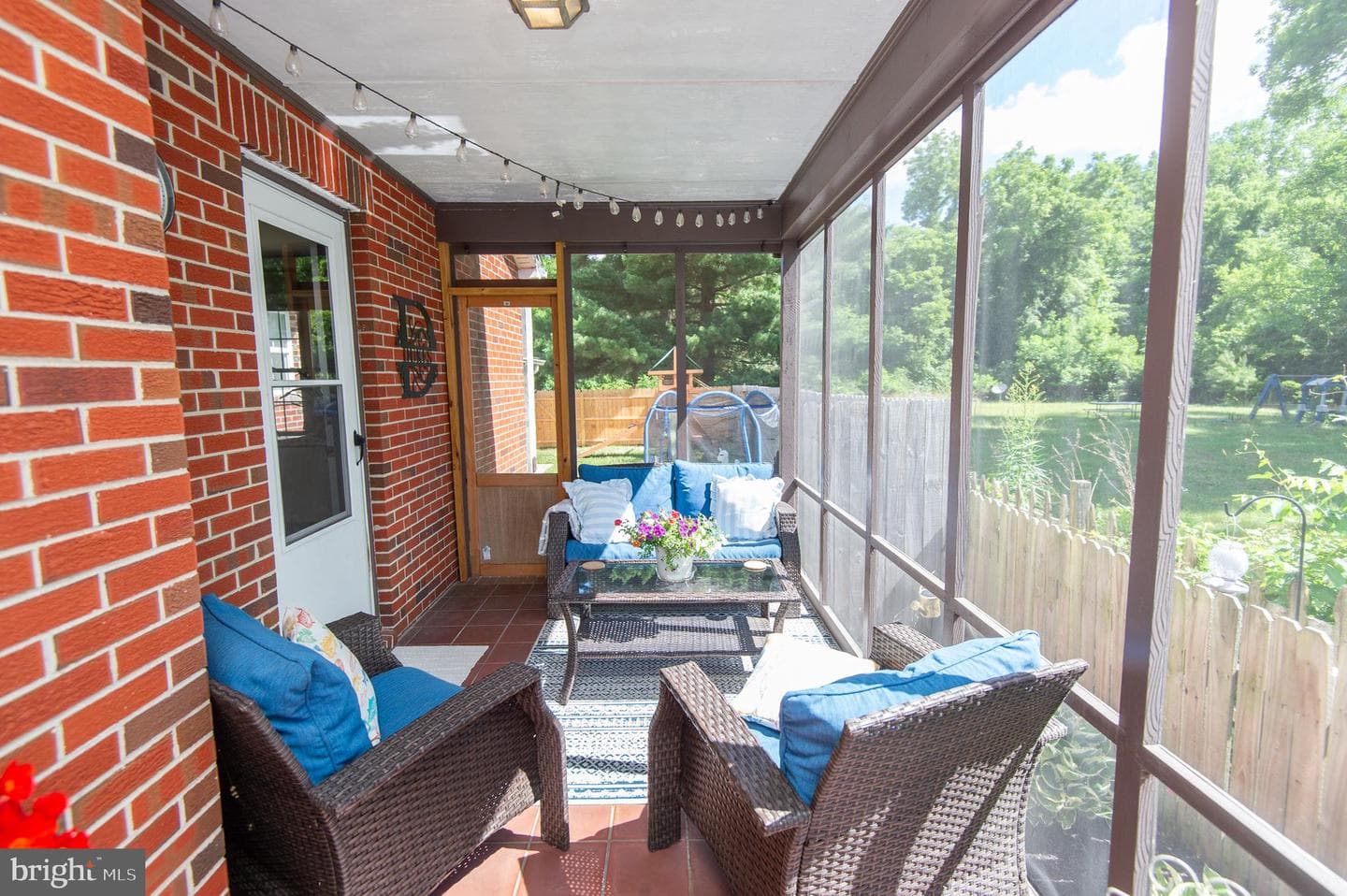 129 Bloomingdale Avenue photo 41