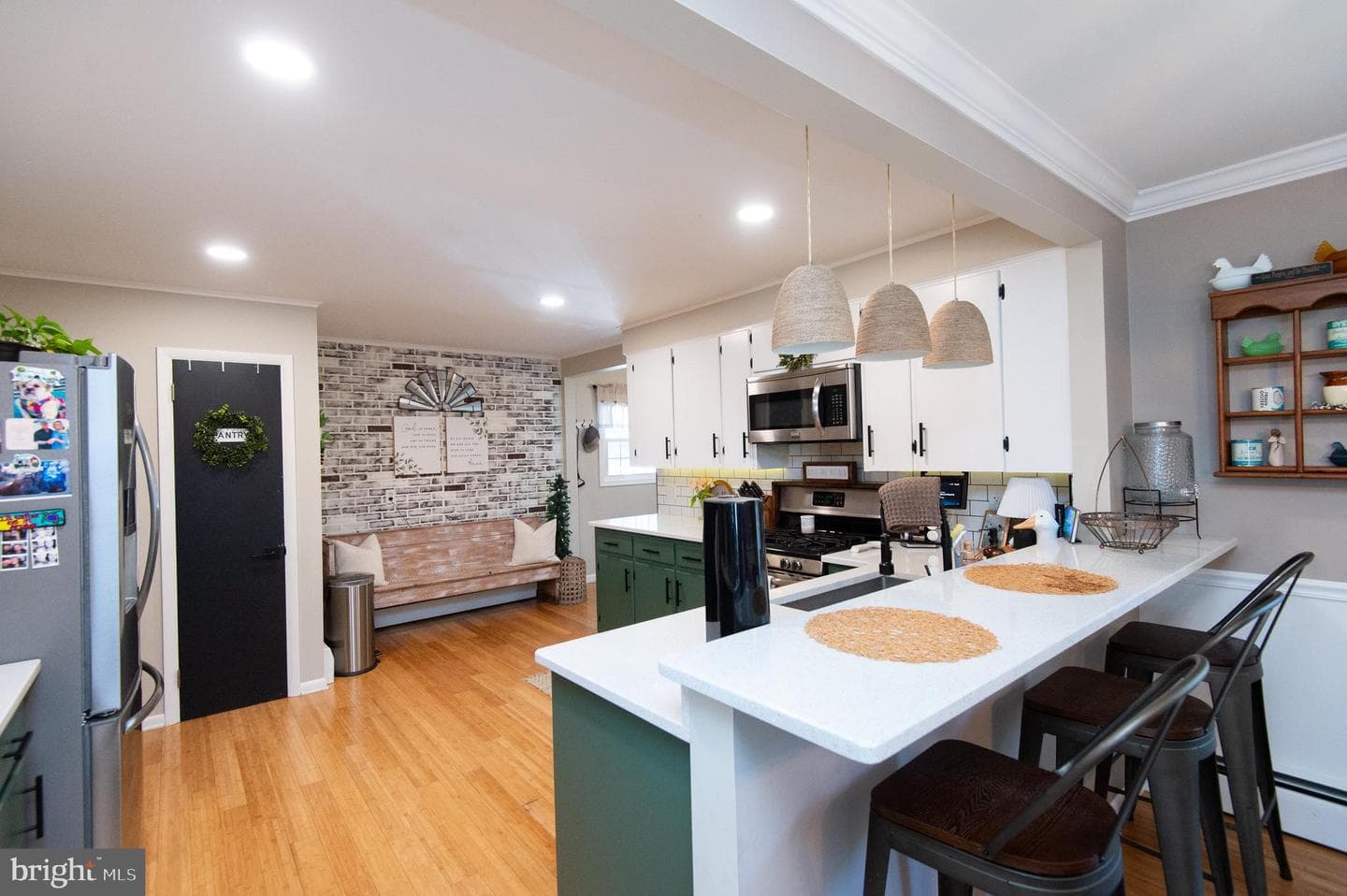 129 Bloomingdale Avenue photo 6
