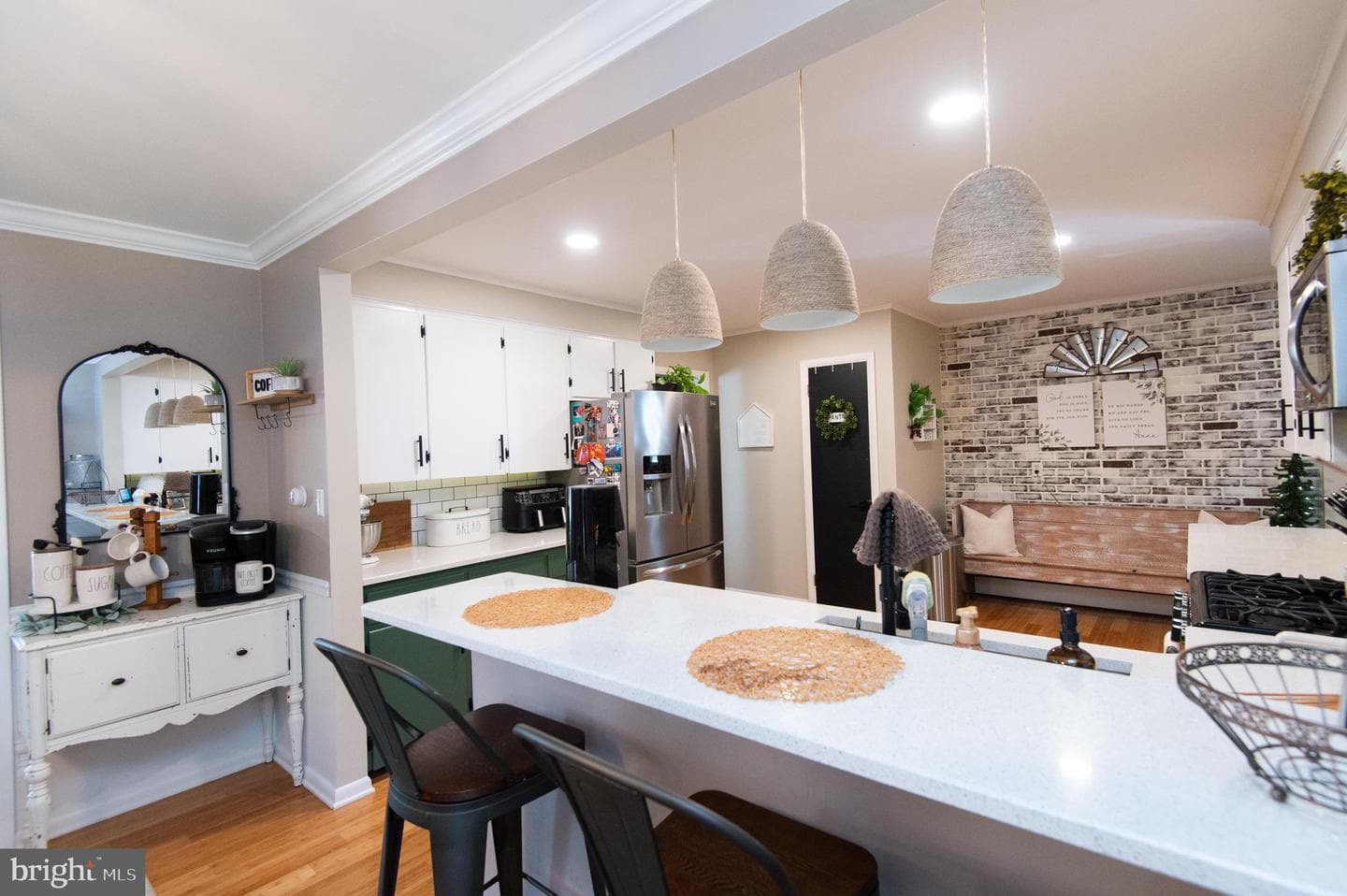 129 Bloomingdale Avenue photo 9