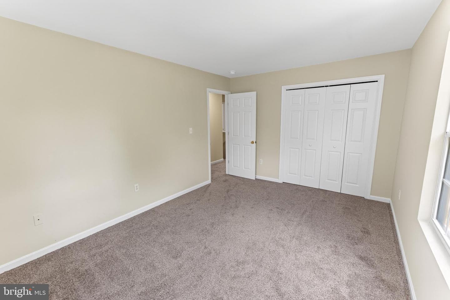 502 Kathryn Court photo 29