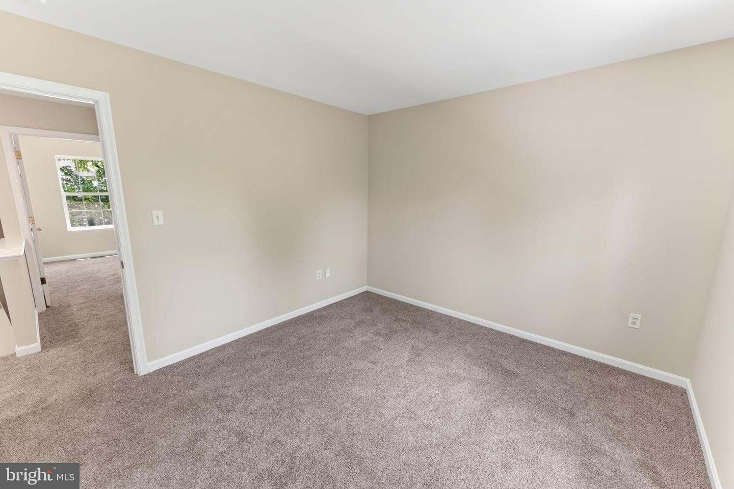 502 Kathryn Court photo 37