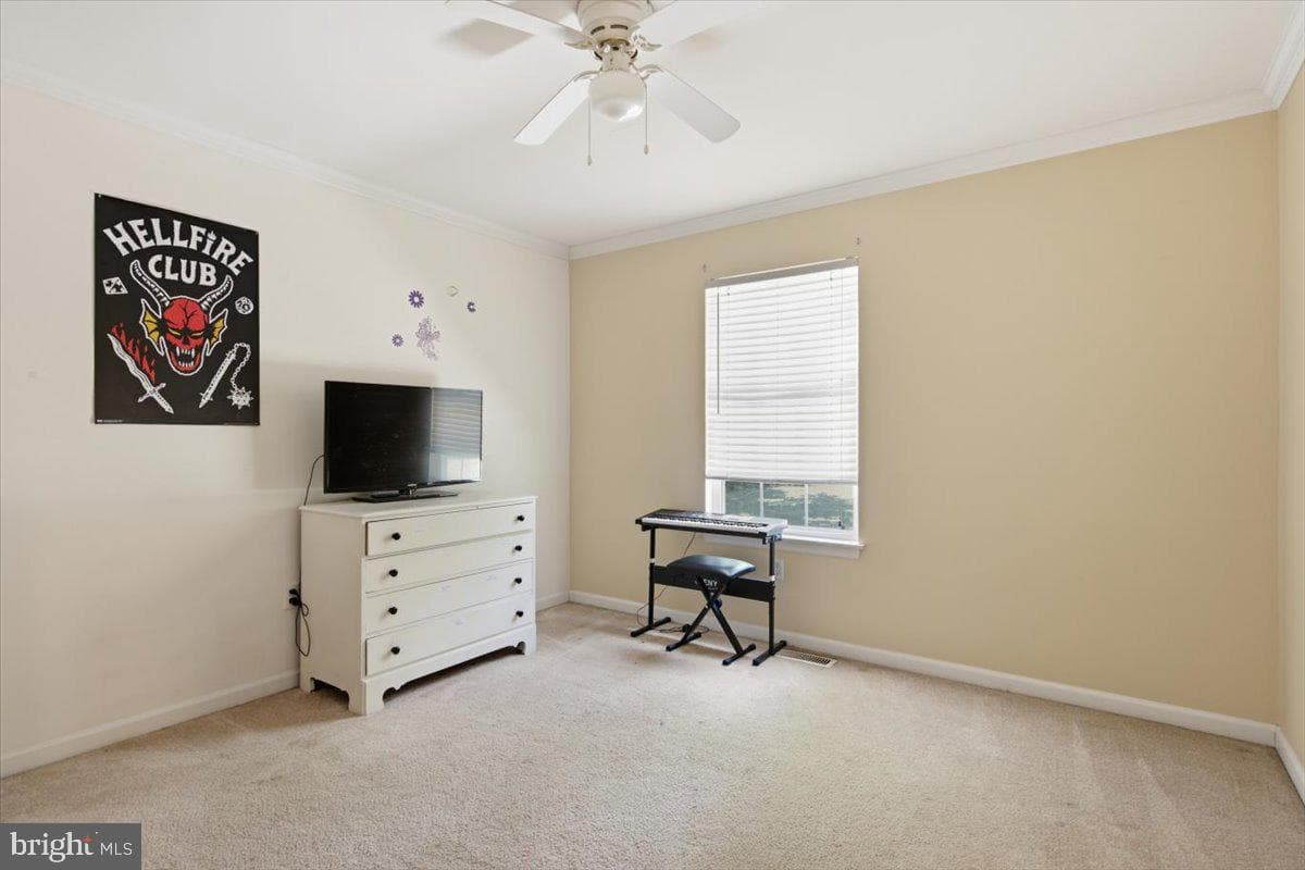 25389 Kent Street photo 10