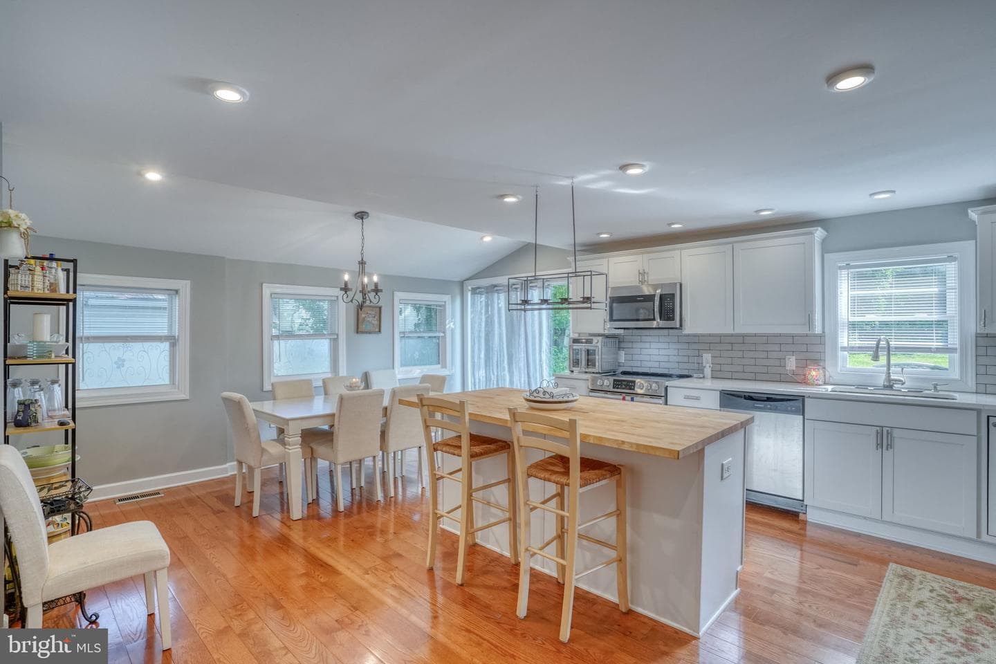 306 Caroline Avenue photo 32