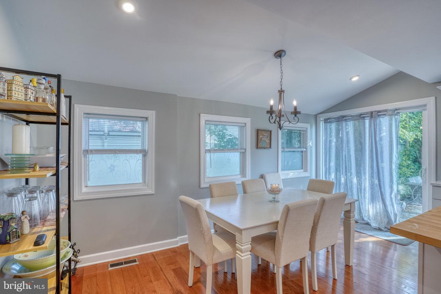 306 Caroline Avenue photo 36