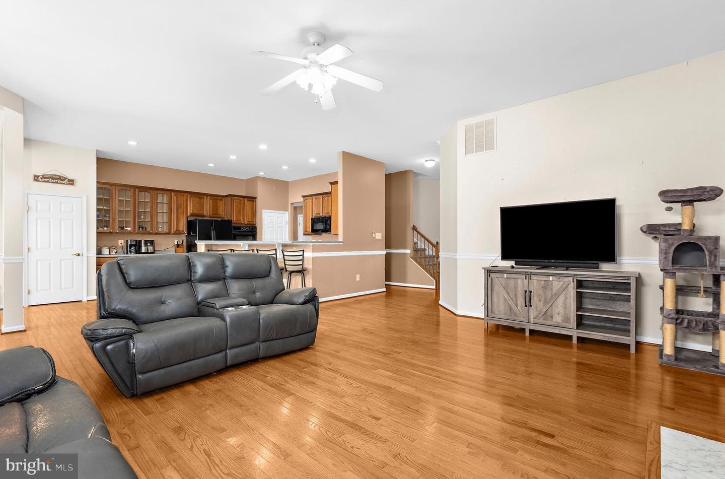 102 Lister Lane photo 9
