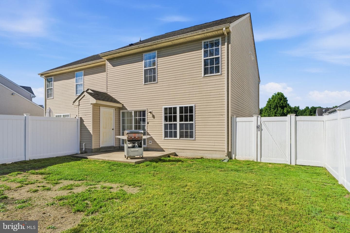 530 Vaughn Avenue photo 31