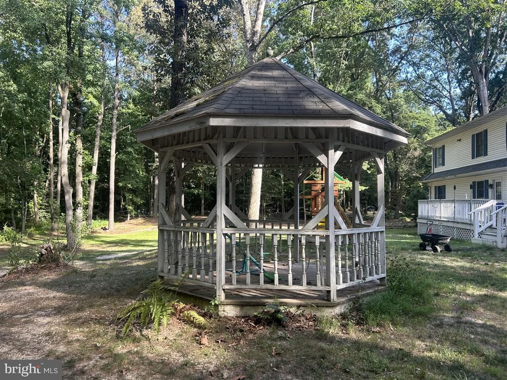 2691 Lorraine Avenue photo 4