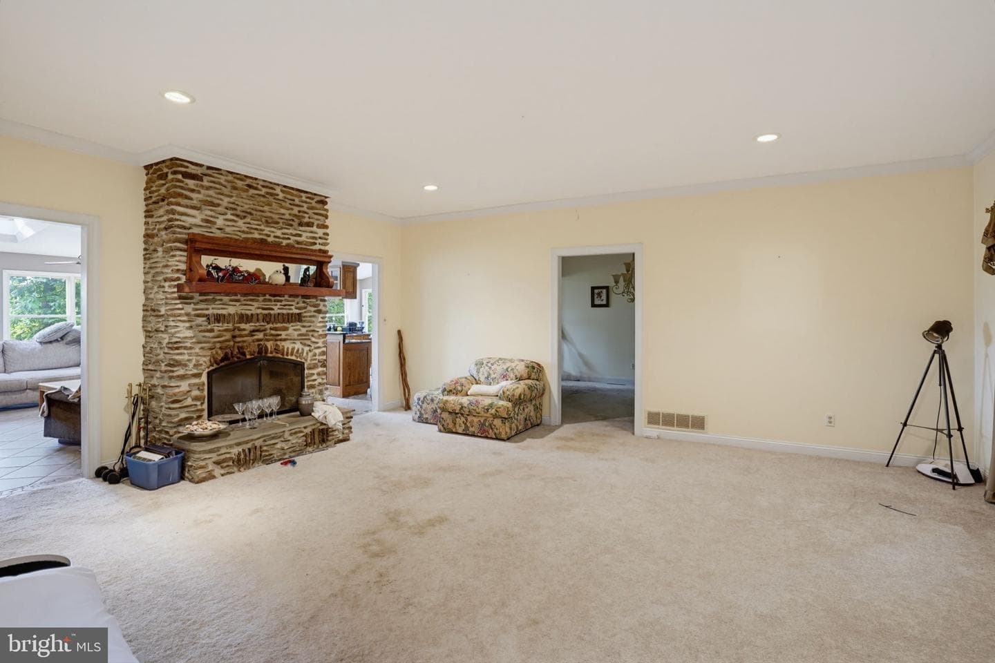 8821 Dorothy Lane photo 29