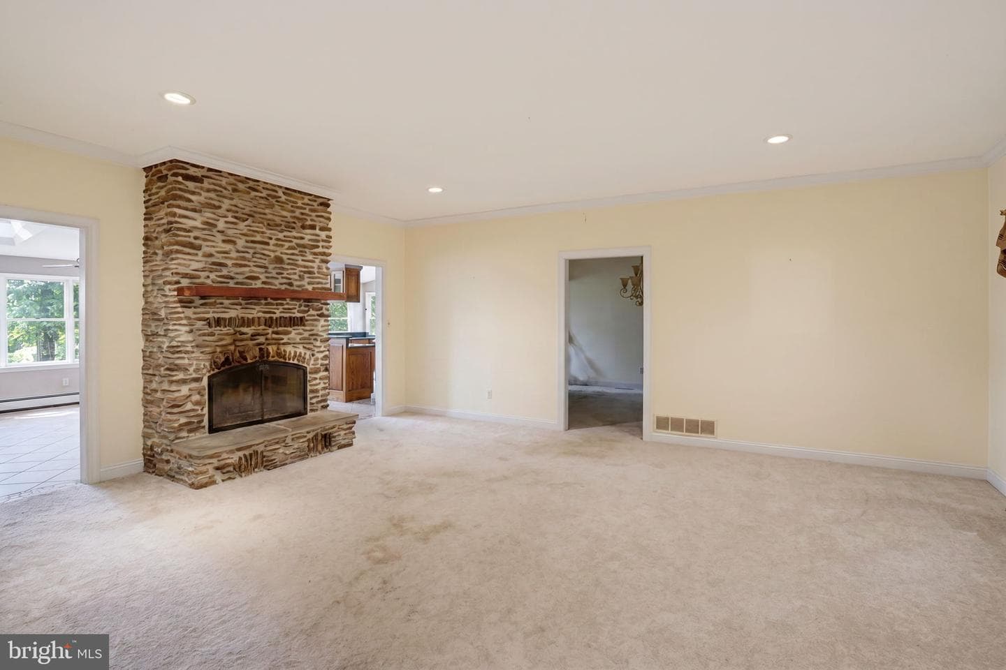 8821 Dorothy Lane photo 30