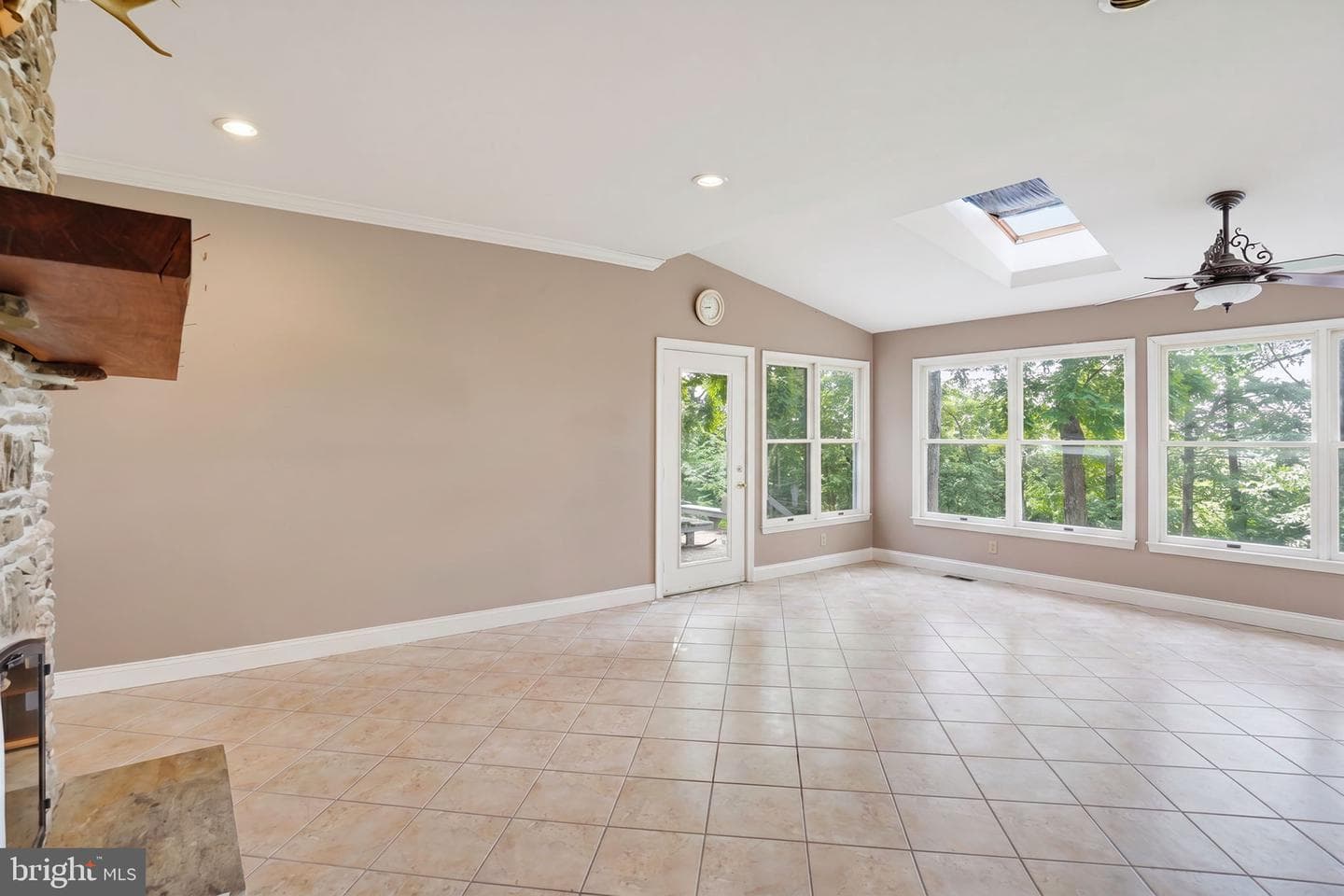 8821 Dorothy Lane photo 47