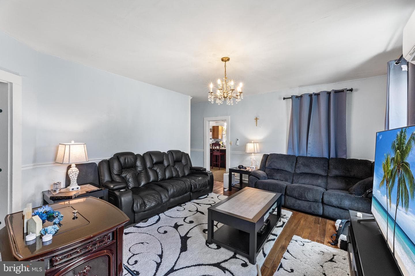 111 Maple Avenue photo 14