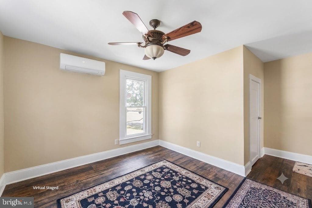 111 Maple Avenue photo 20