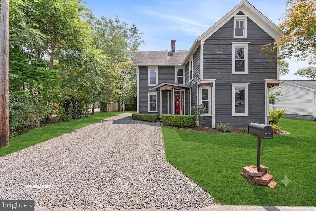 111 Maple Avenue photo 3