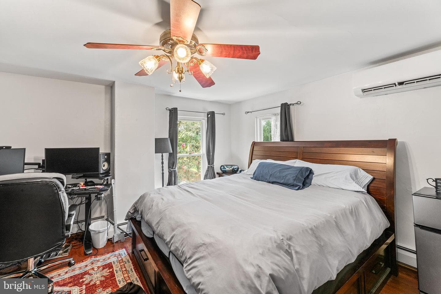 111 Maple Avenue photo 36