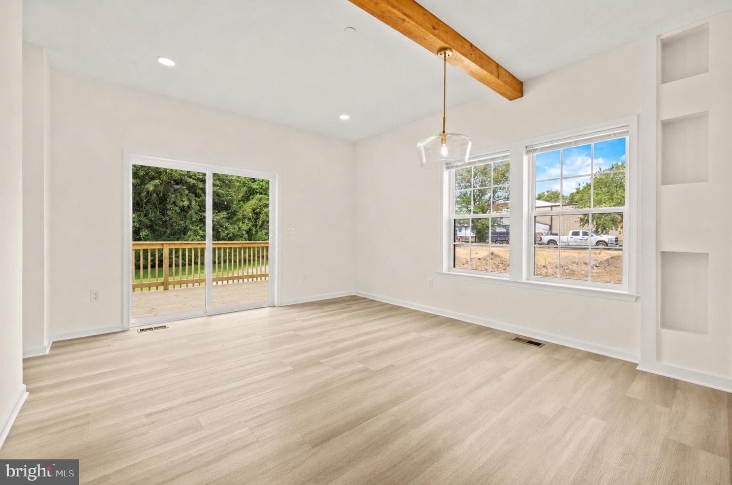 5 Sunrise Ave photo 16