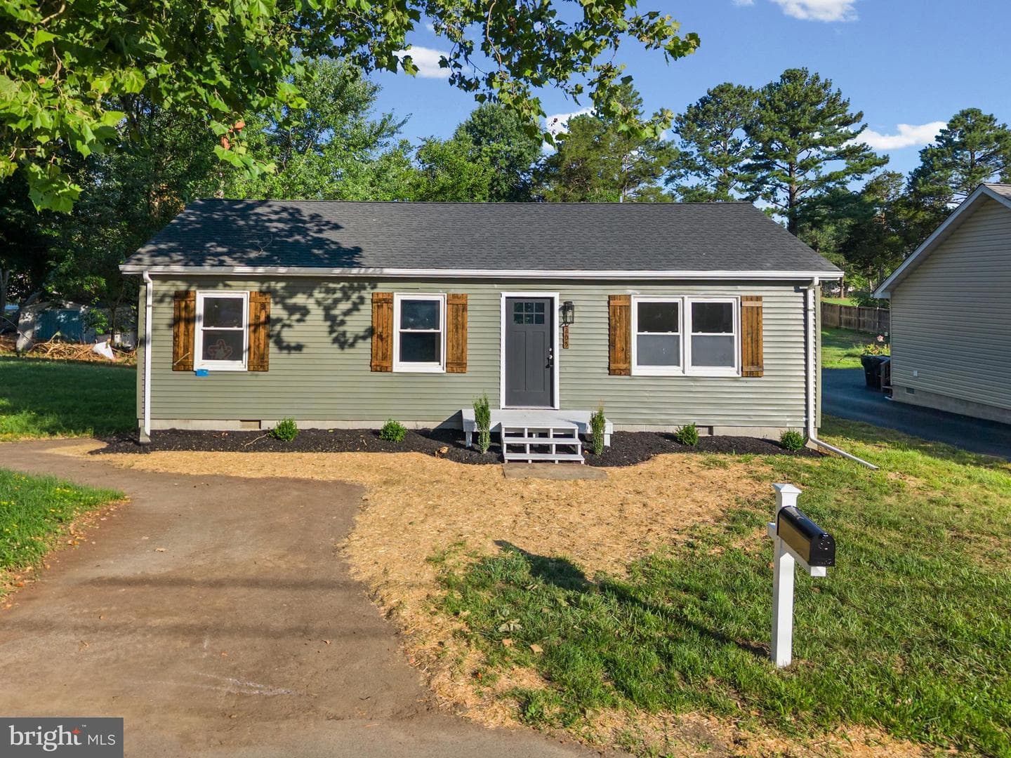 205 N Academy Street, Greensboro
