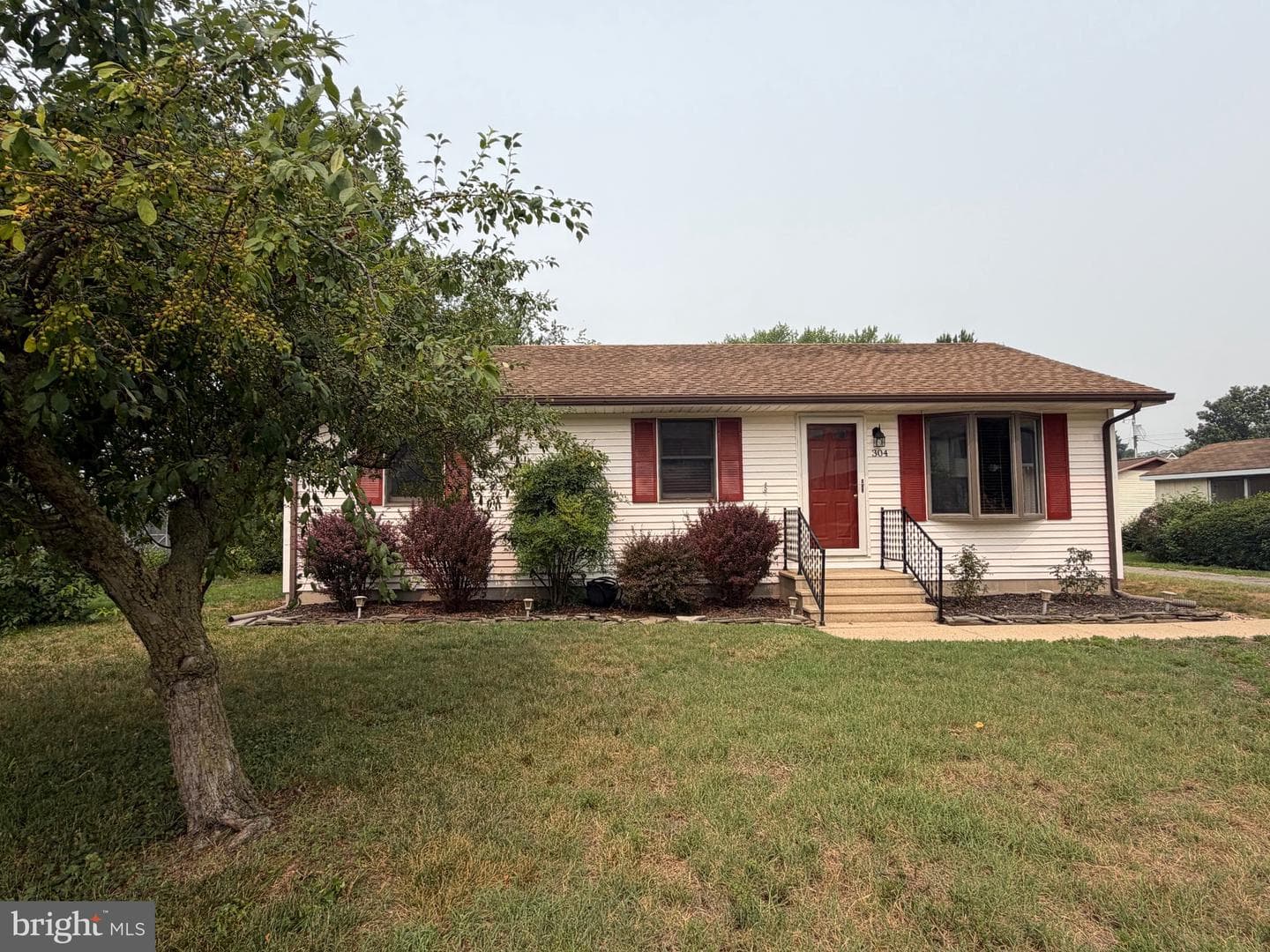 304 Academy Avenue photo 3