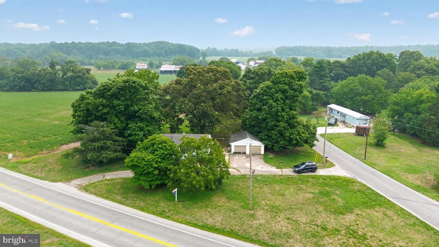 23884 Bridgetown Road photo 10