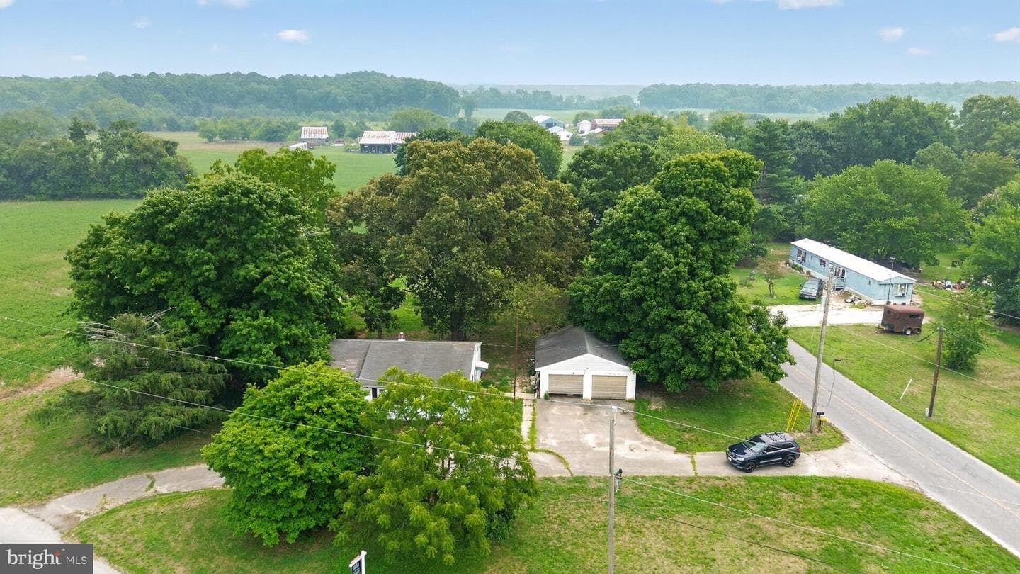 23884 Bridgetown Road photo 11