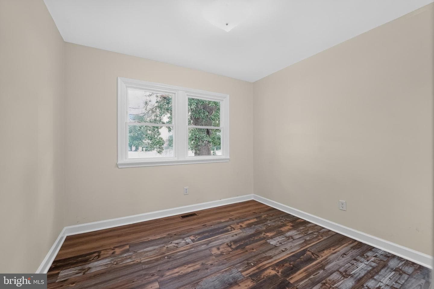 23884 Bridgetown Road photo 38