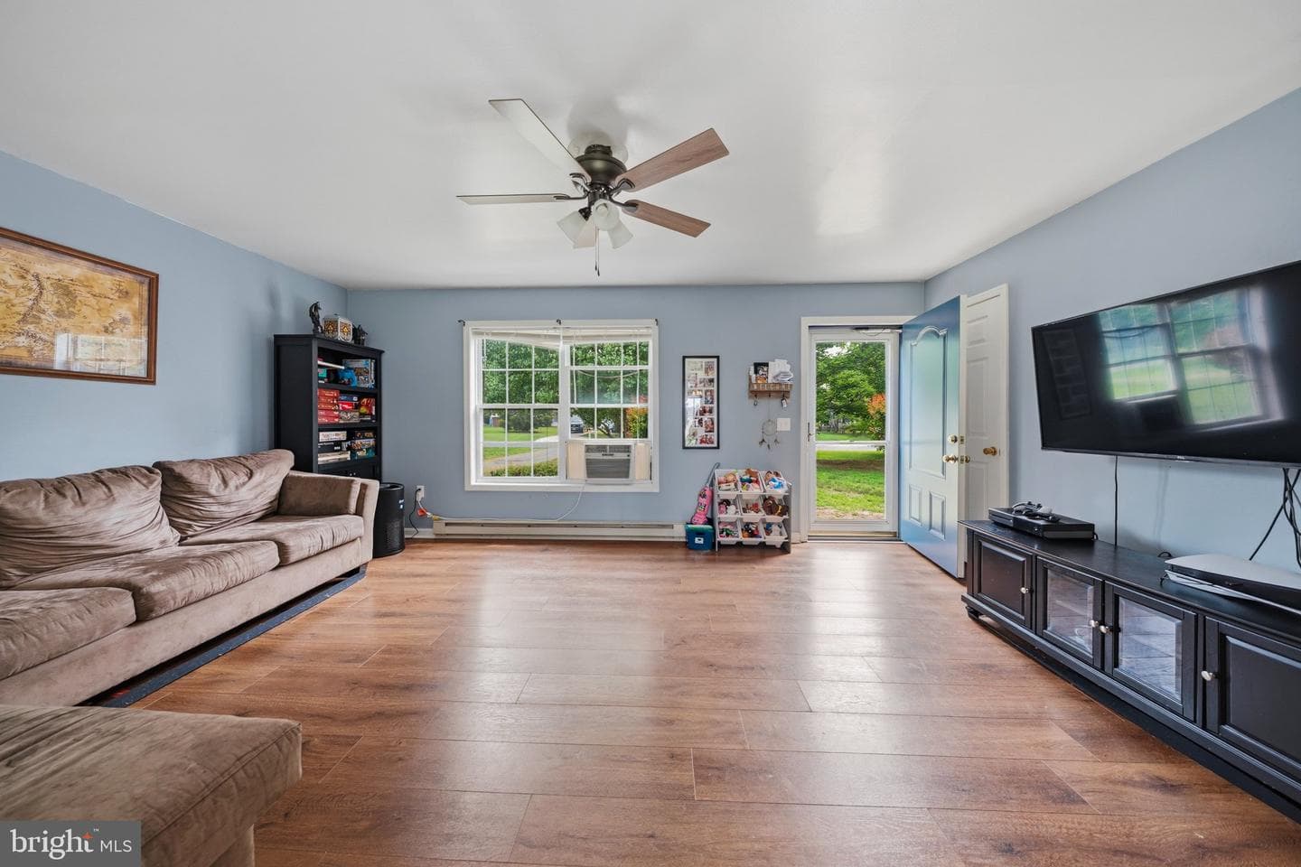 212 Apple Lane photo 3