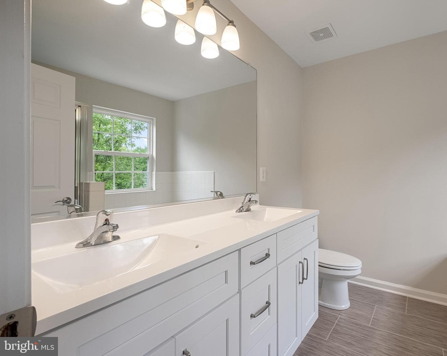 245 Briarwood Circle photo 6
