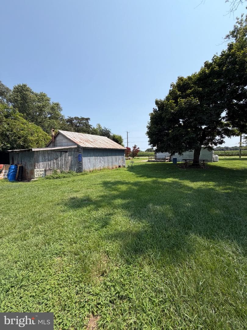 6132 Harmony Road photo 3