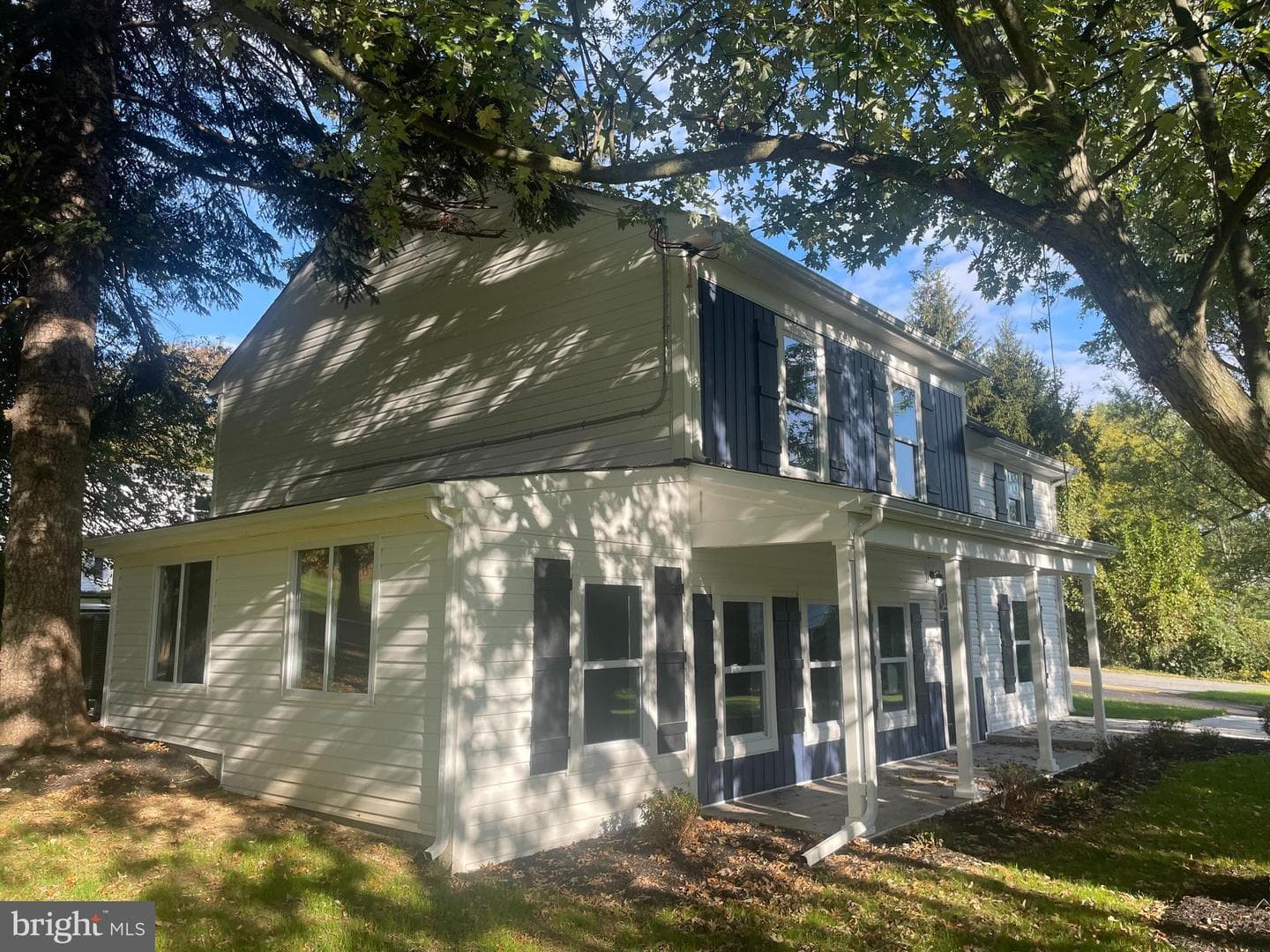 140 Bond Street photo 3