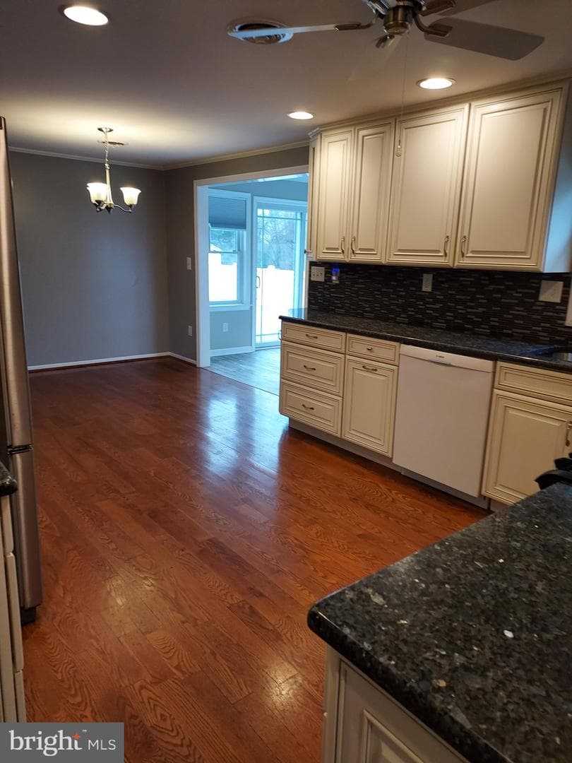 2121 Don Avenue photo 54