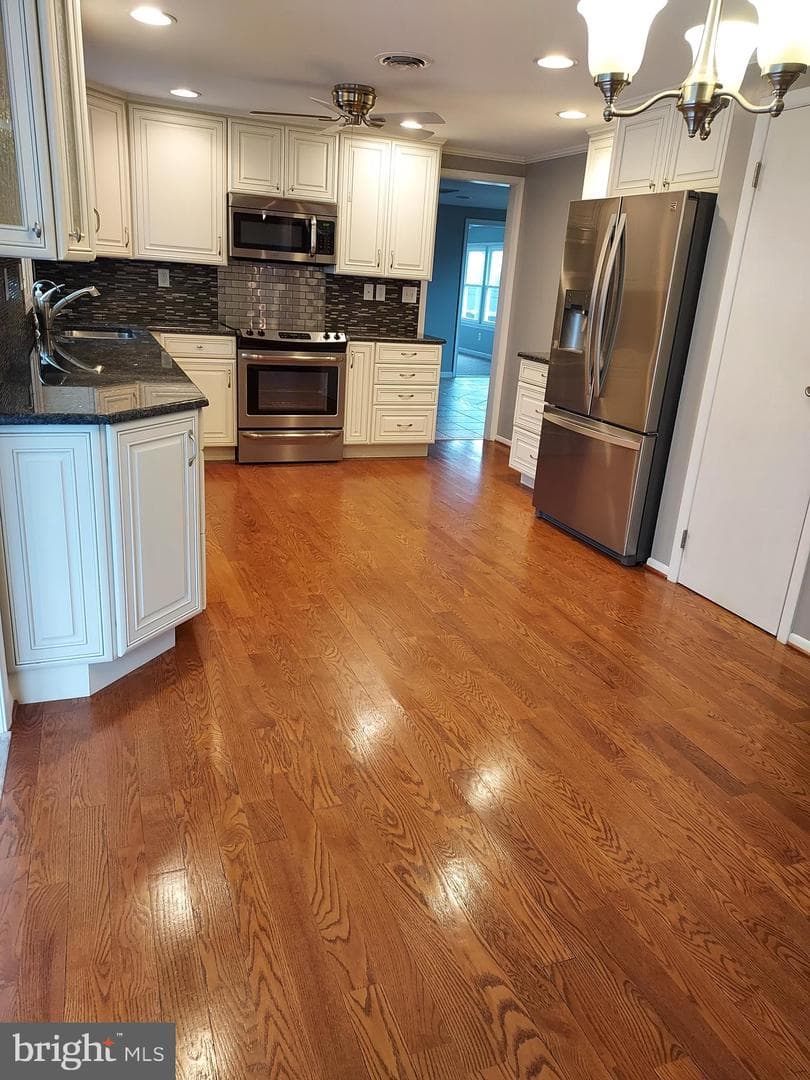 2121 Don Avenue photo 55