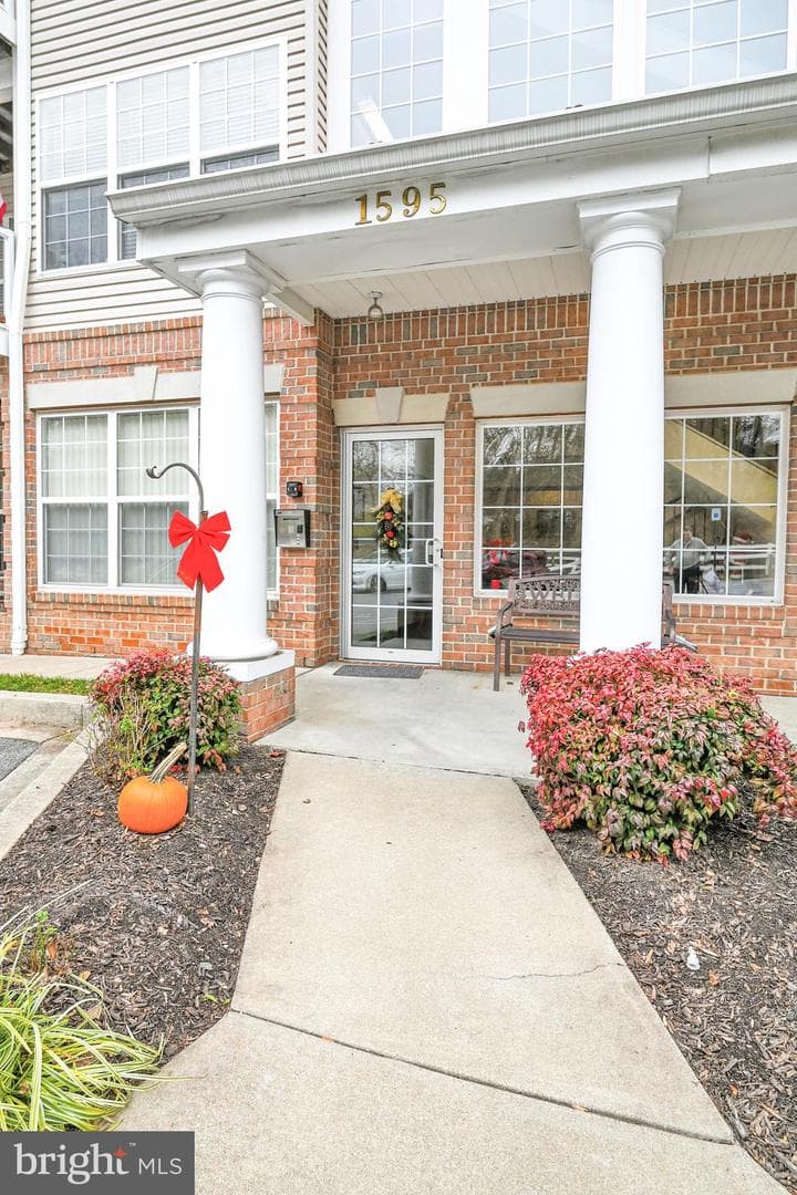 1595 Homeland Drive #3b photo 3